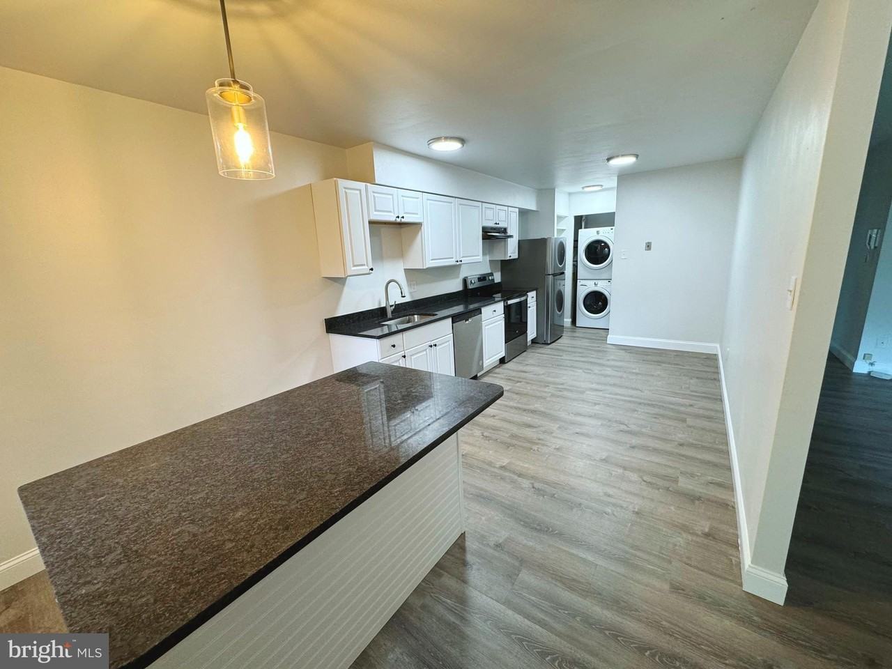 400 Campbell Cir - Photo 2 of 15