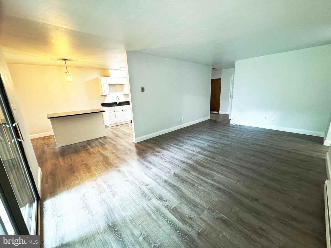 400 Campbell Cir - Photo 3 of 15