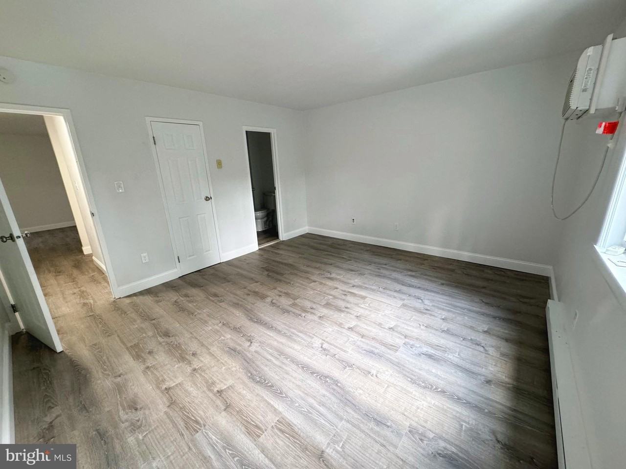400 Campbell Cir - Photo 4 of 15