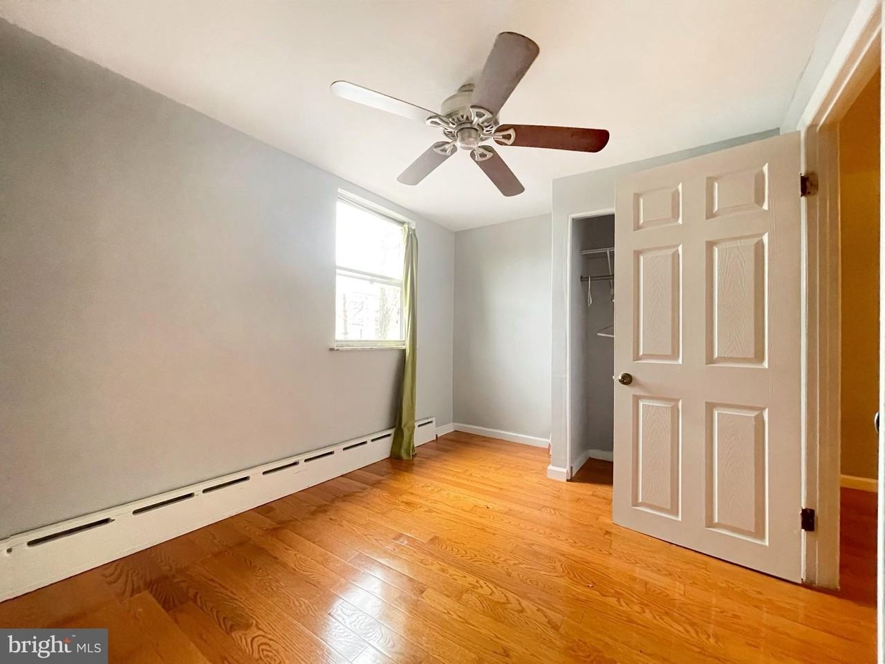 718 Watkins St - Photo 5 of 9