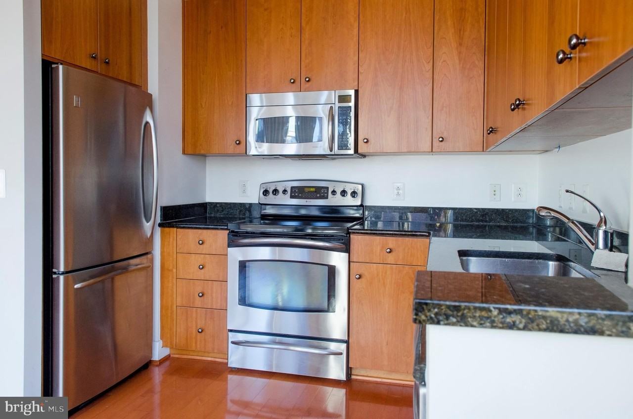 520 John Carlyle St #416 - Photo 4 of 10