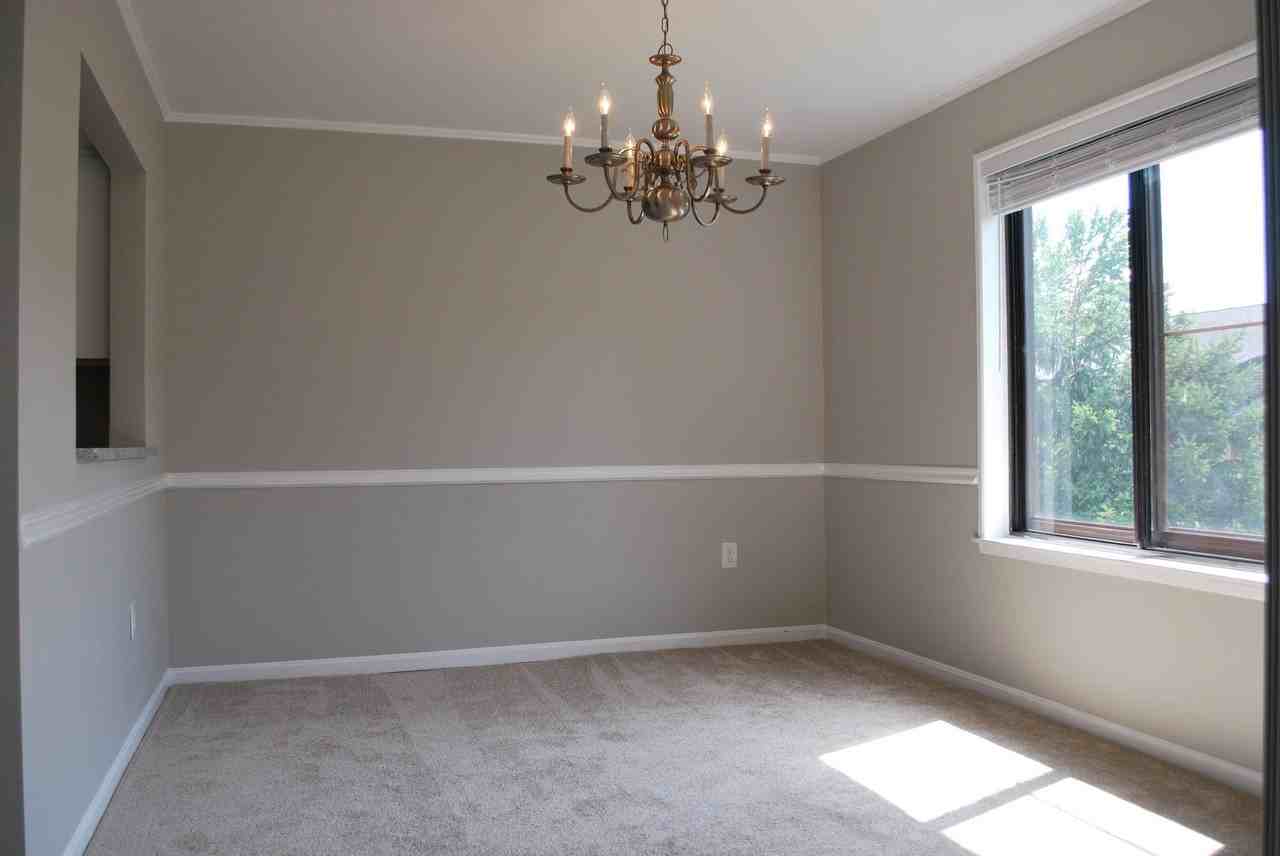 9707 Kings Crown Ct #201 - Photo 4 of 11