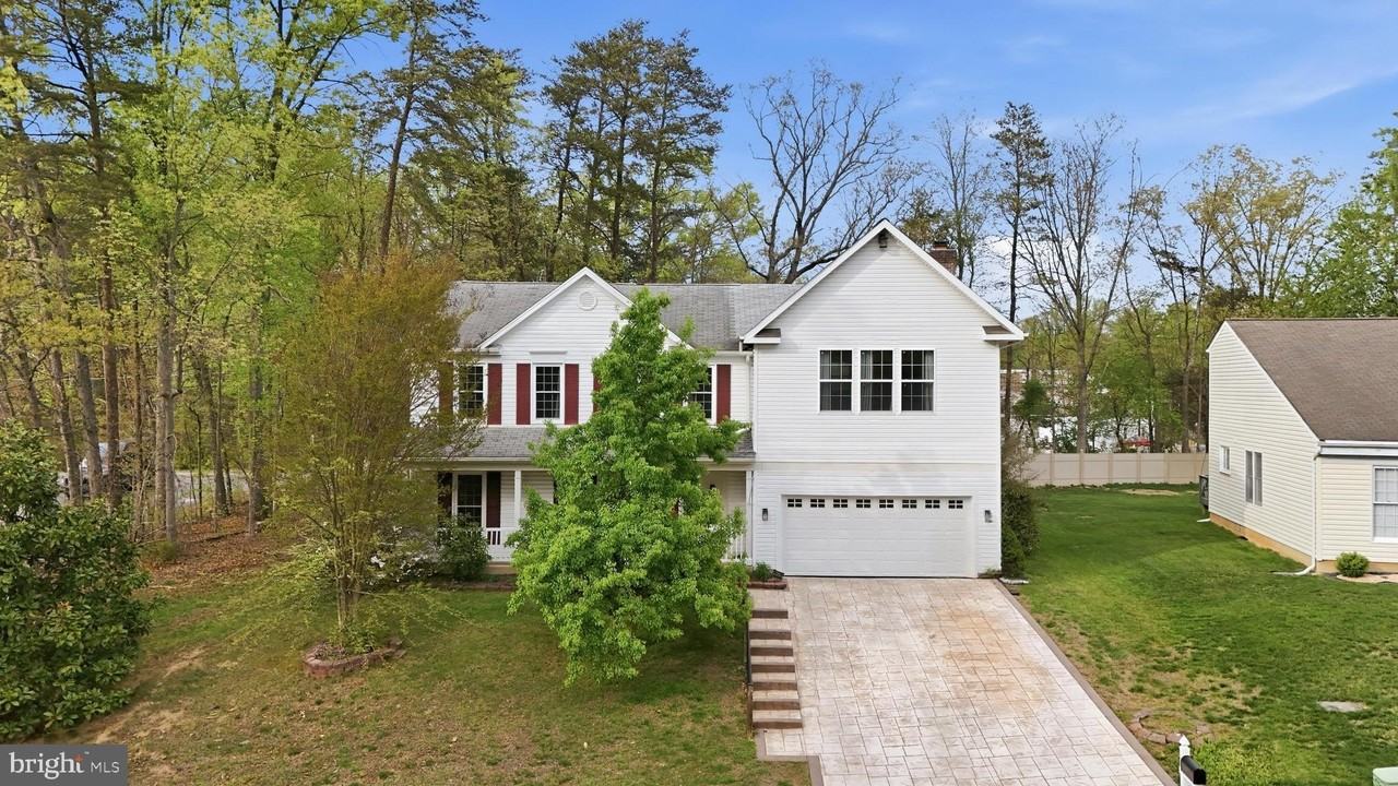 8664 Pohick Forest Ct - Photo 2 of 41