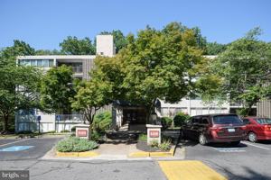 featured image of 4410 Briarwood Ct N #33