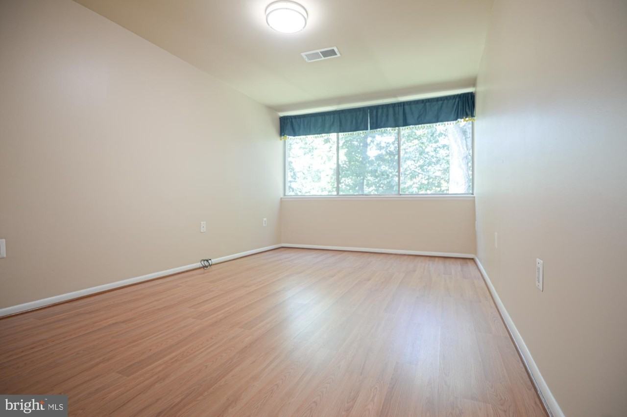 4410 Briarwood Ct N #33 - Photo 3 of 7