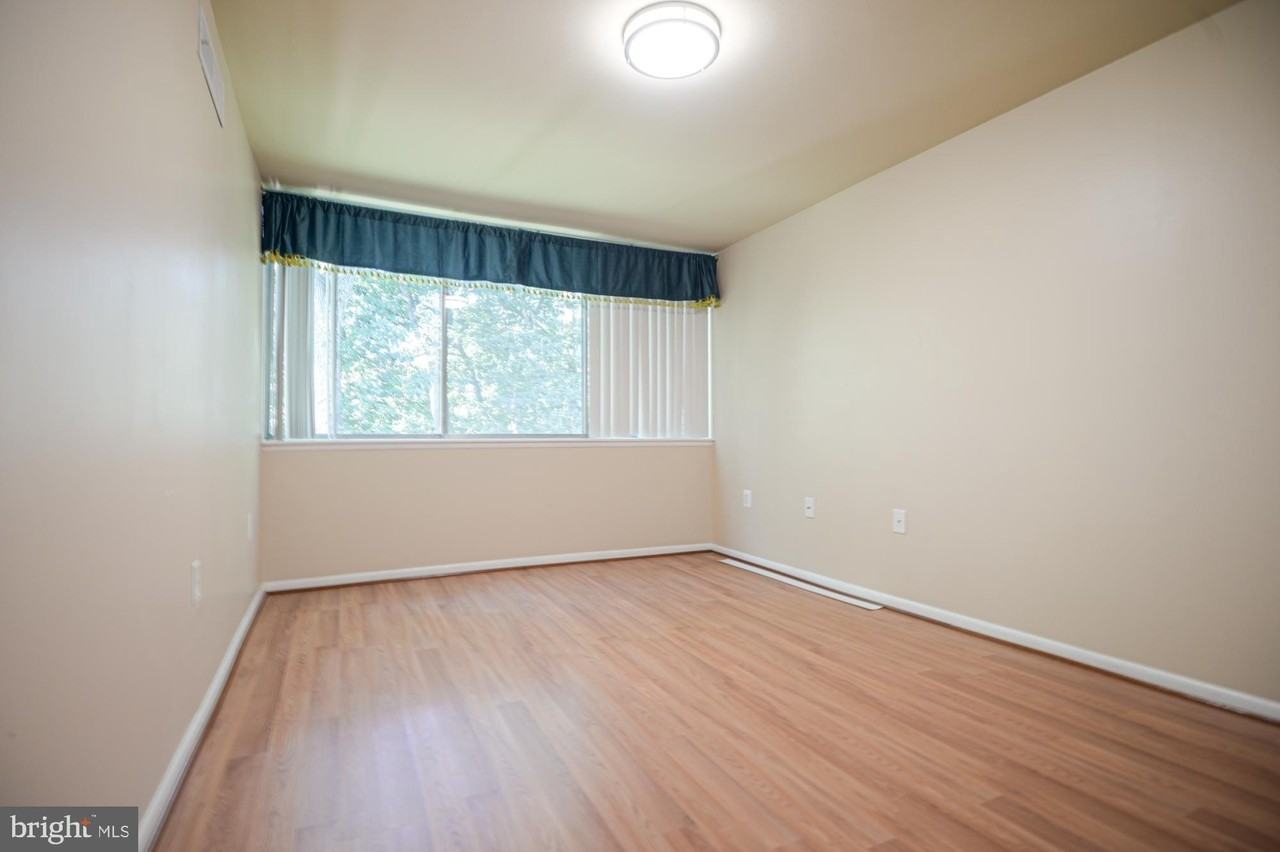 4410 Briarwood Ct N #33 - Photo 4 of 7
