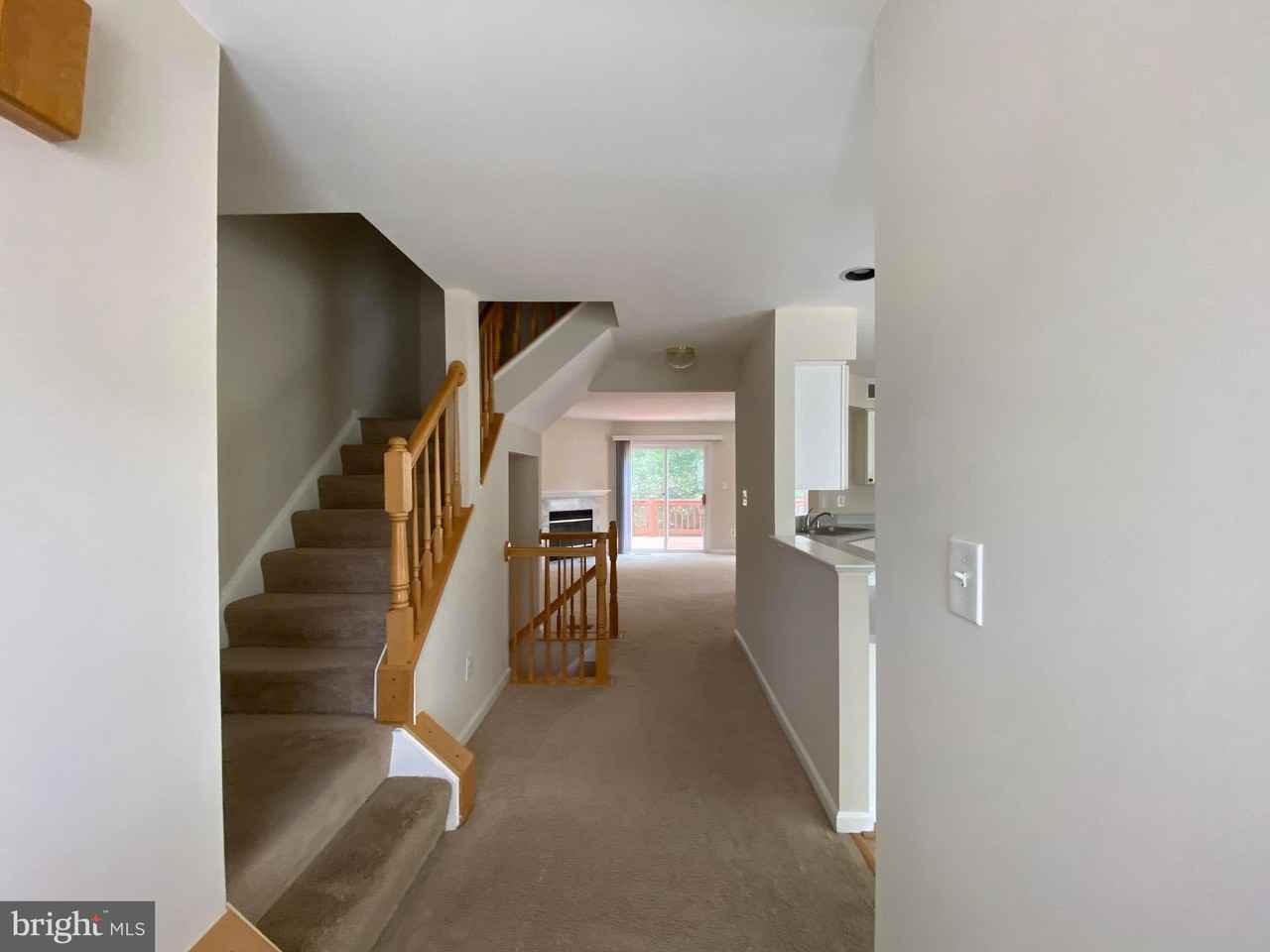 6555 Kelsey Point Cir - Photo 5 of 44