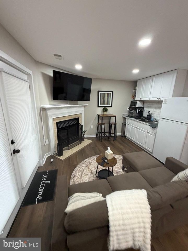 14552 Woodgate Manor Pl - Photo 5 of 20