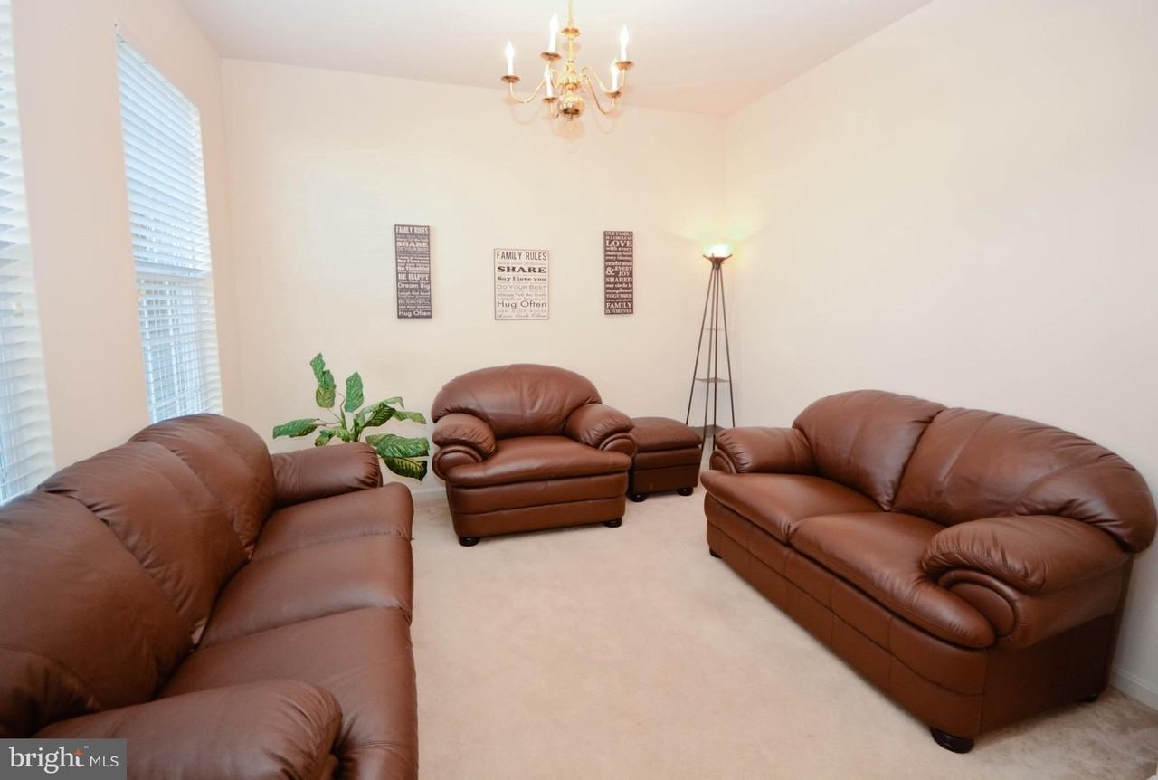 15308 Commitment Ct - Photo 5 of 26