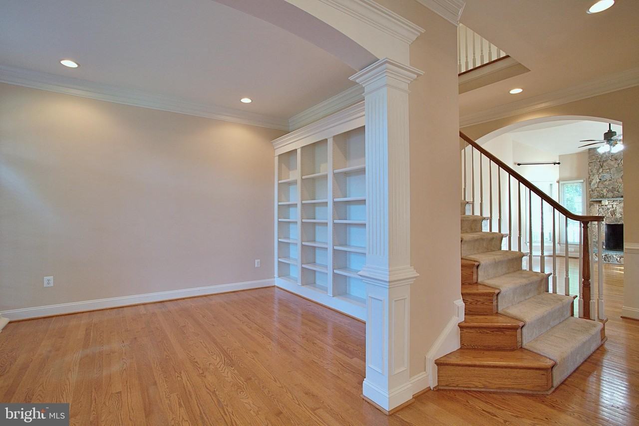 8163 Snead Loop - Photo 3 of 50