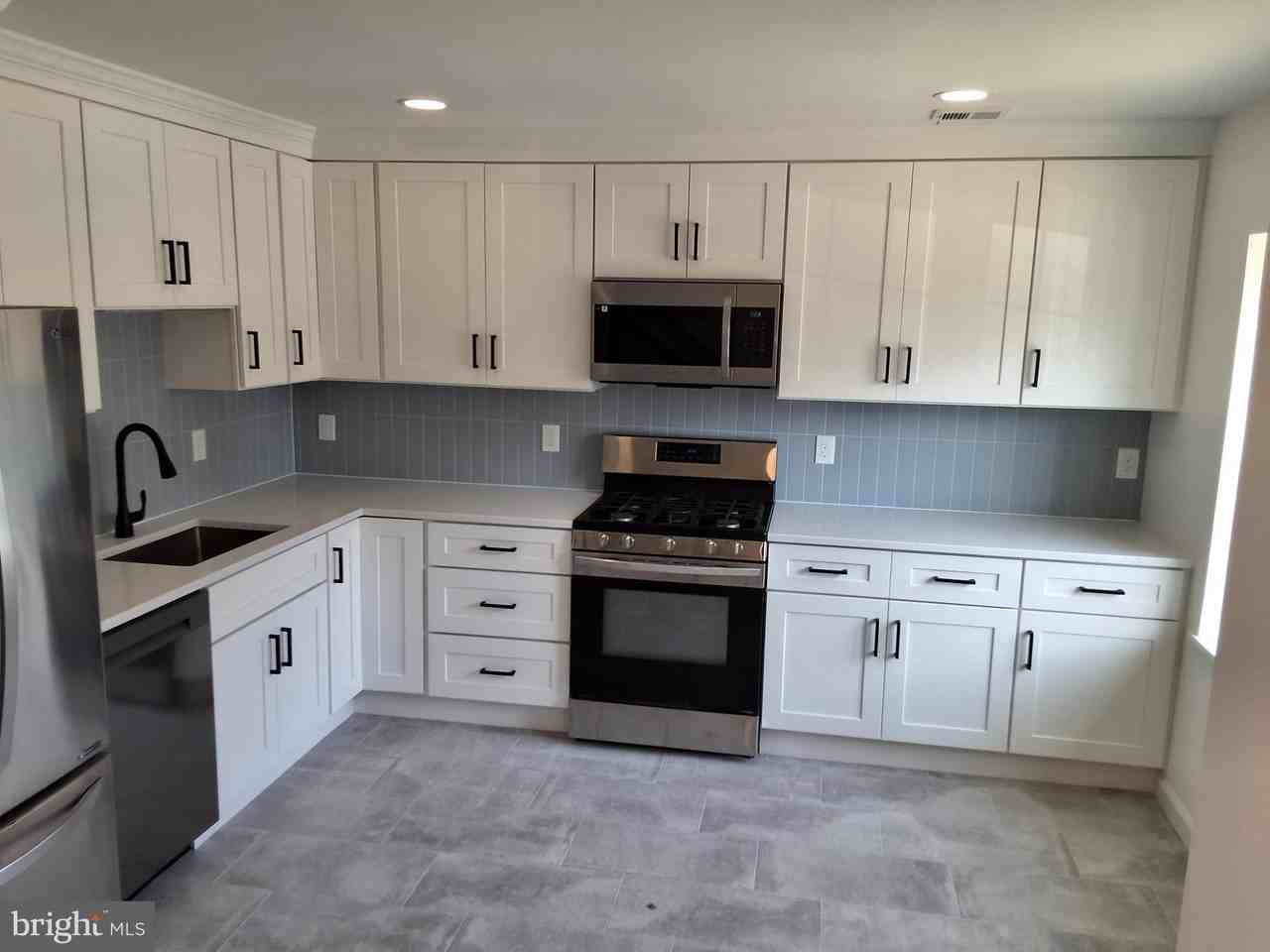 14874 Emberdale Dr - Photo 2 of 16