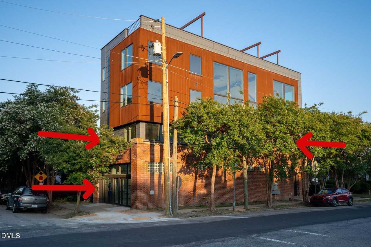402 E Martin St - Photo 2 of 24