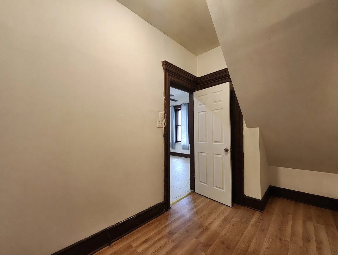 1619 S Loomis St #1F - Photo 3 of 8