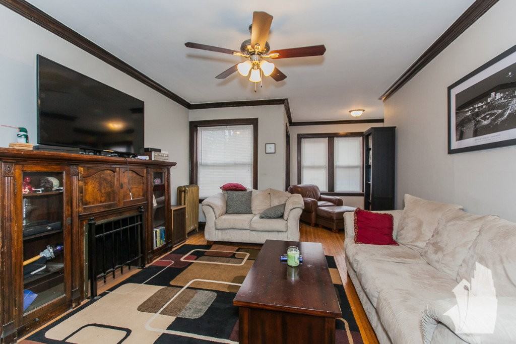 3511 N Damen Ave #1