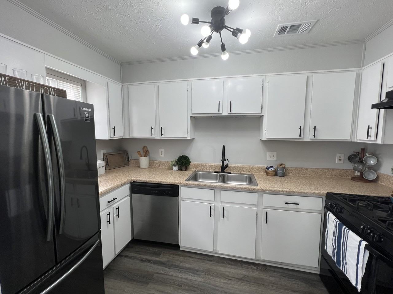 1975 Padgett Dr #1 - Photo 3 of 30