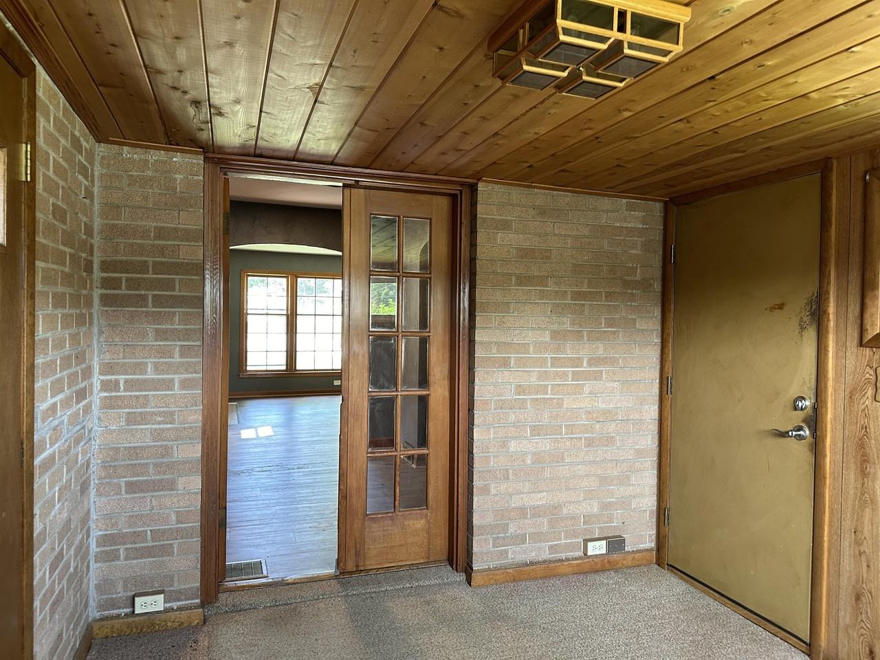 1143 W Harrison St #1 - Photo 7 of 24