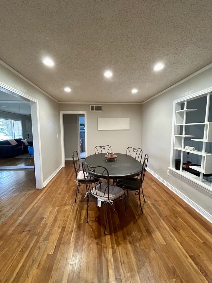 3709 26th St #SF - Photo 4 of 15