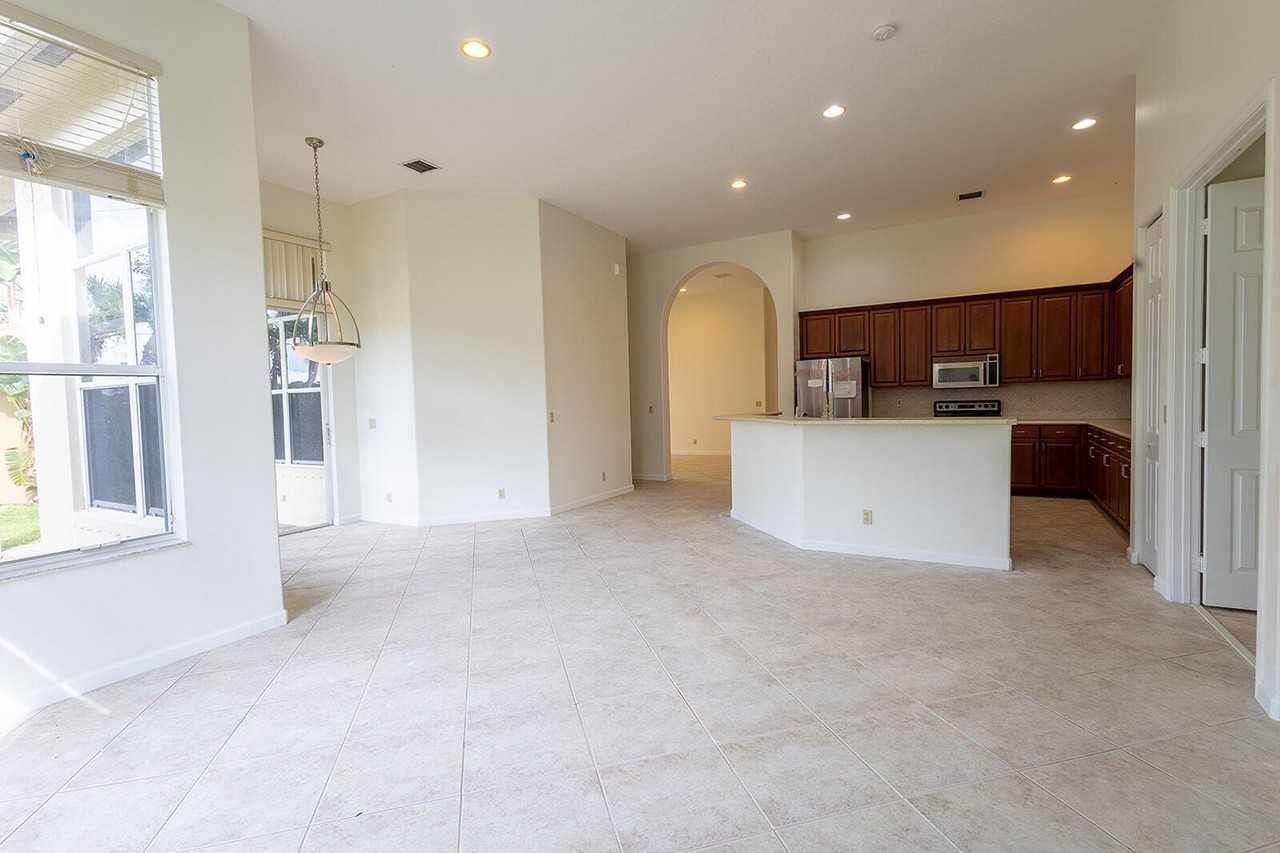 6428 Garden Ct - Photo 5 of 8