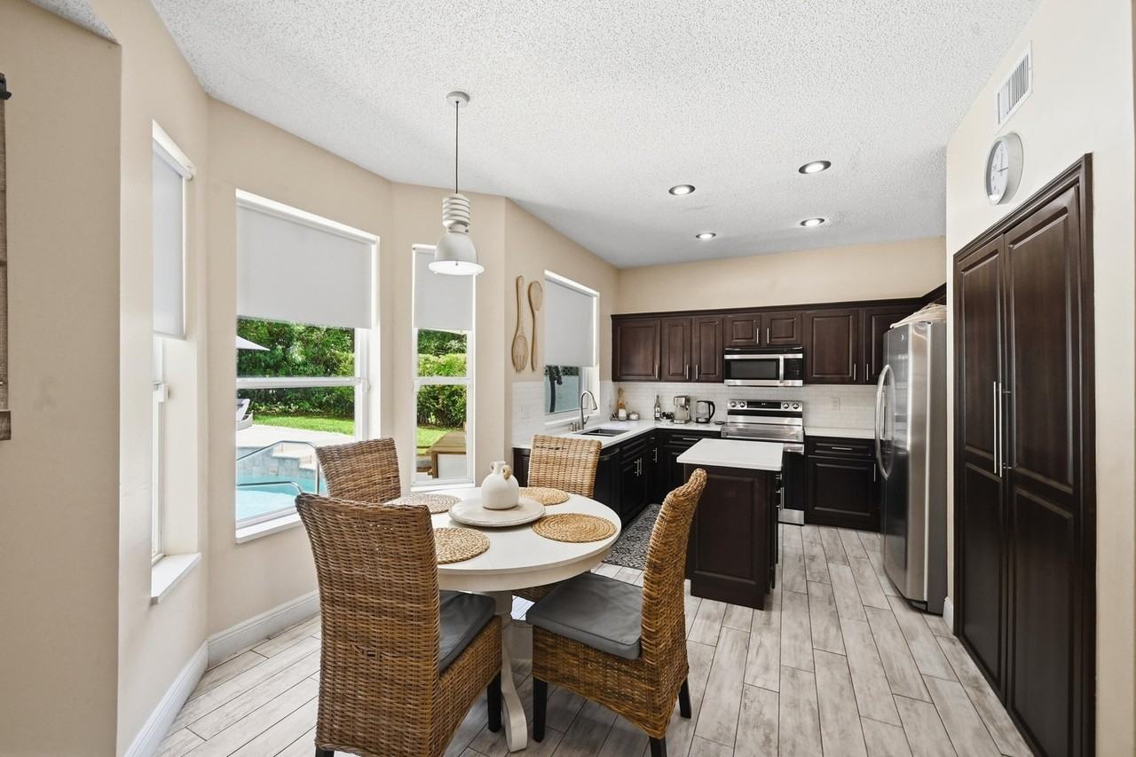 15073 Oak Chase Ct - Photo 5 of 8