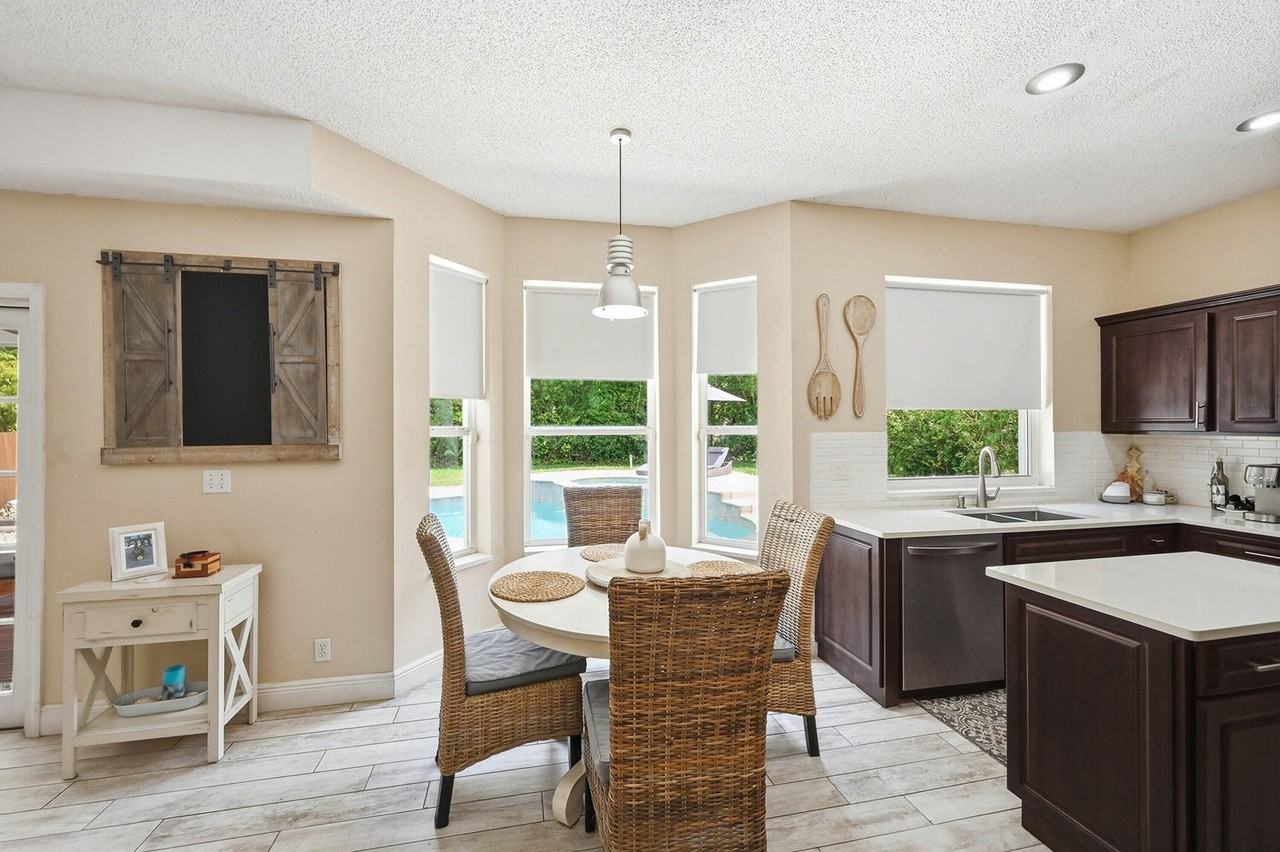 15073 Oak Chase Ct - Photo 6 of 8