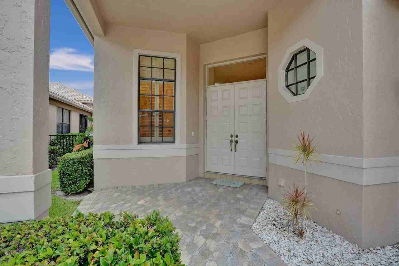 4553 Barclay Fair Way - Photo 2 of 8