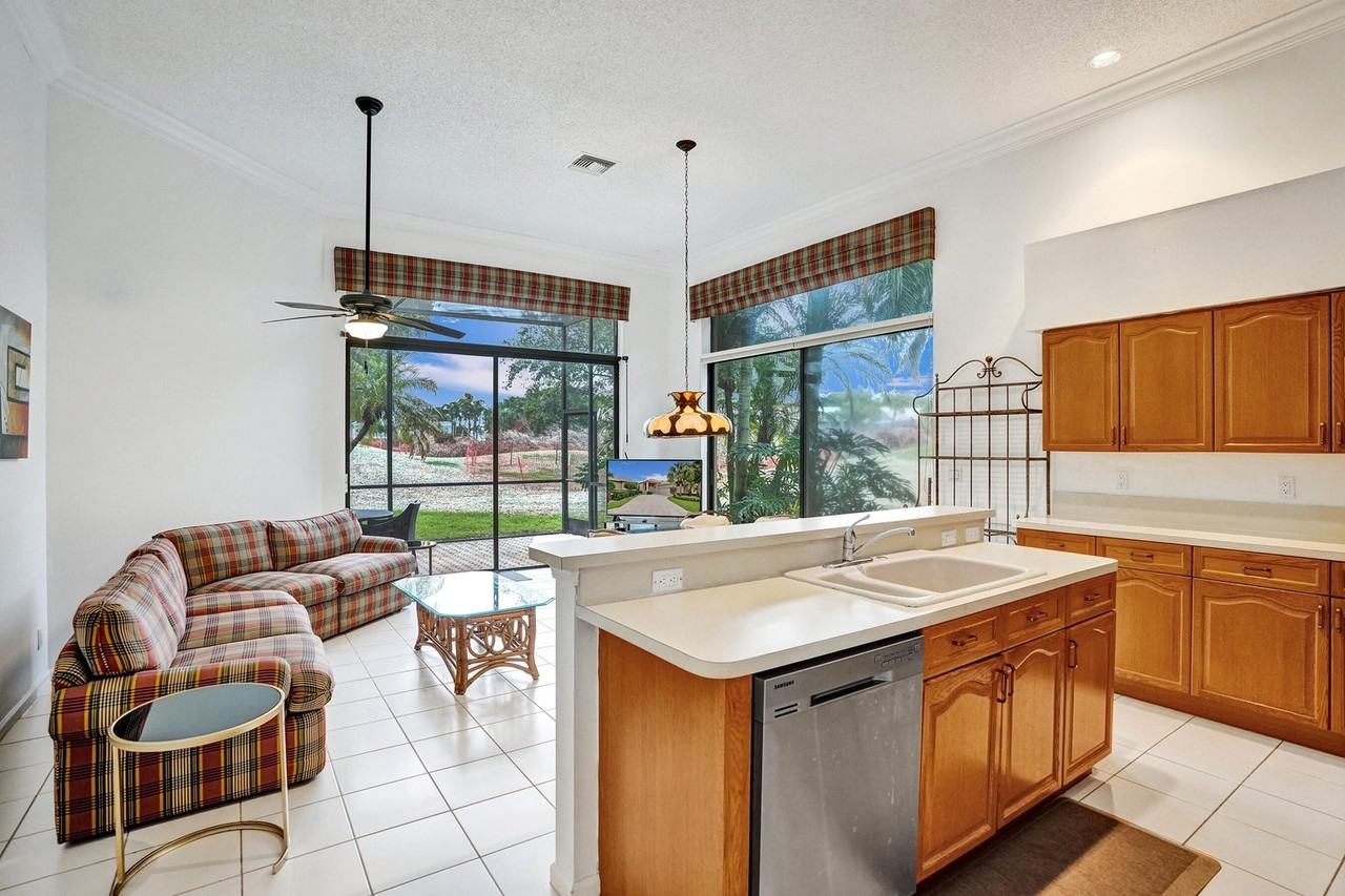 4553 Barclay Fair Way - Photo 3 of 8