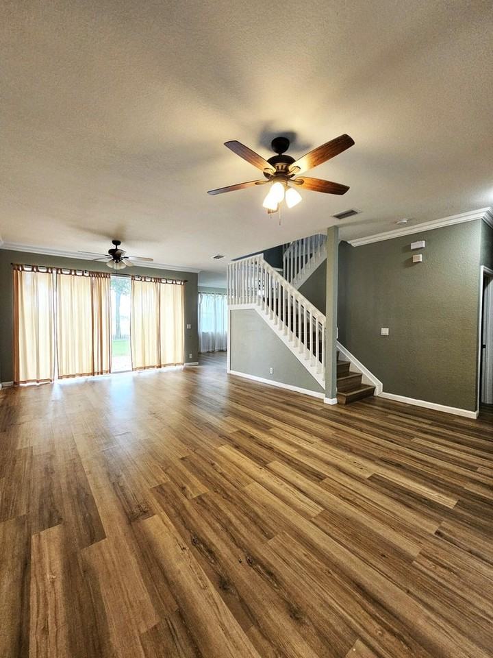 169 Berenger Walk - Photo 2 of 8
