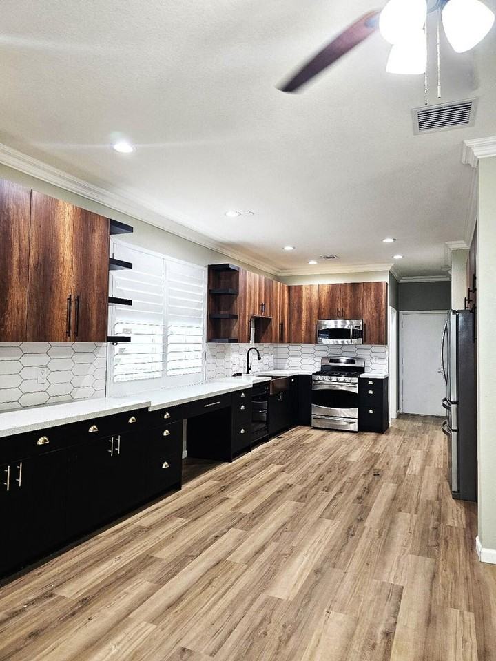169 Berenger Walk - Photo 3 of 8