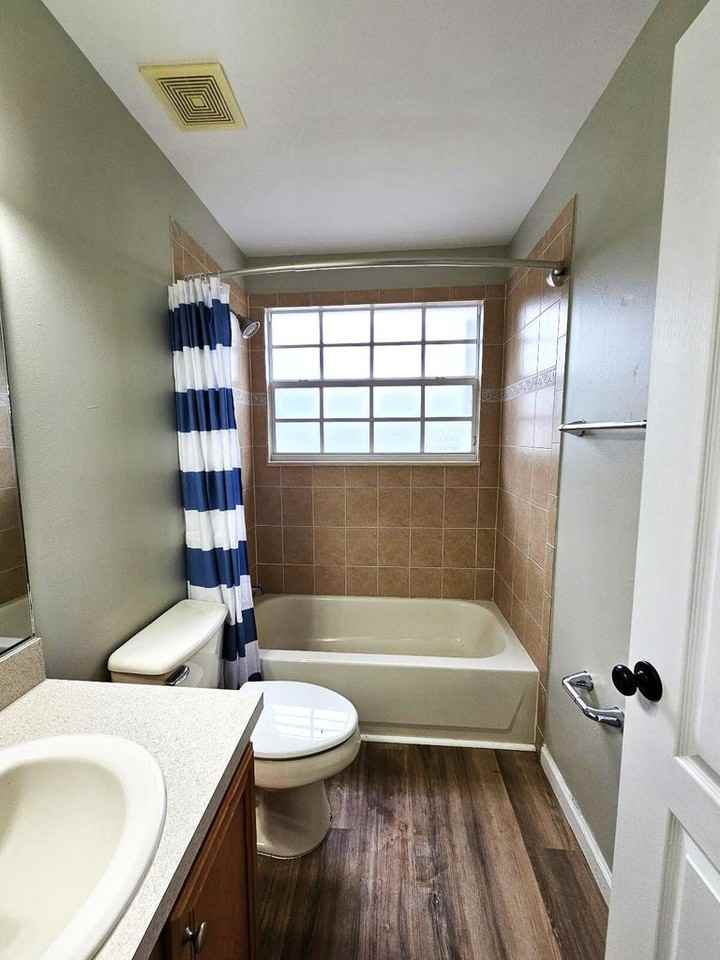 169 Berenger Walk - Photo 6 of 8