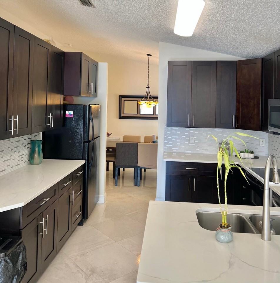6129 Adriatic Way - Photo 3 of 8