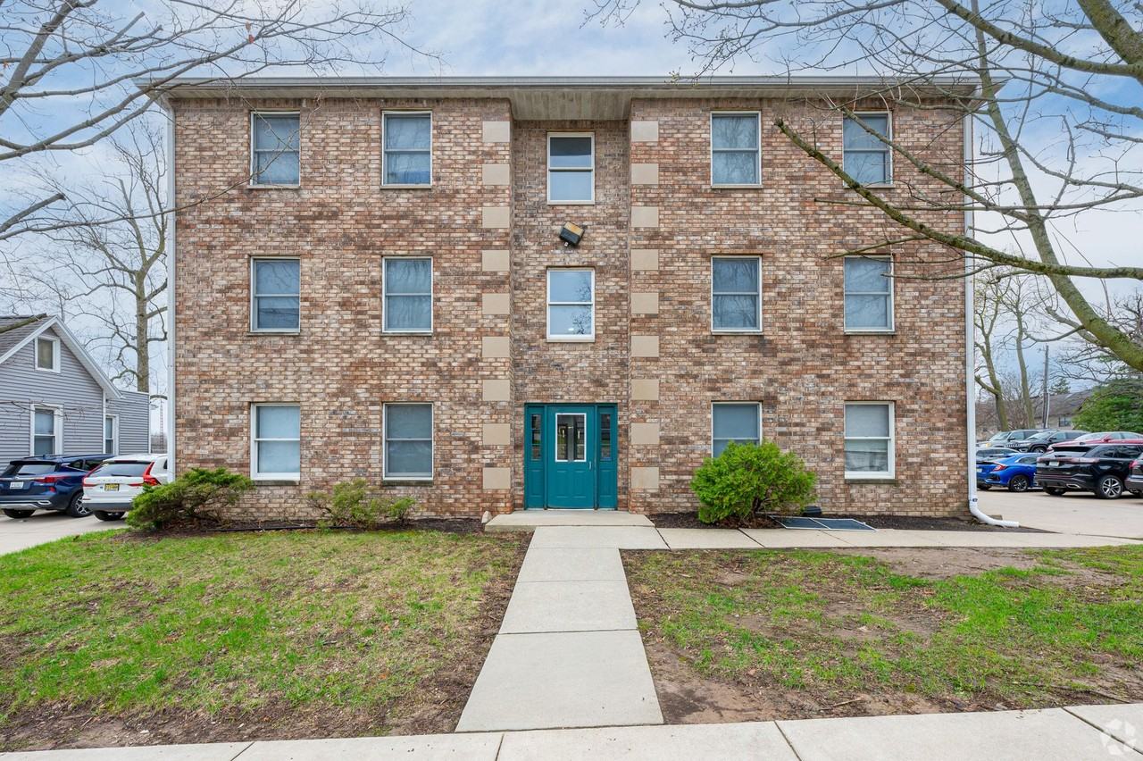 420 S Chauncey Avenue - Photo 2 of 50