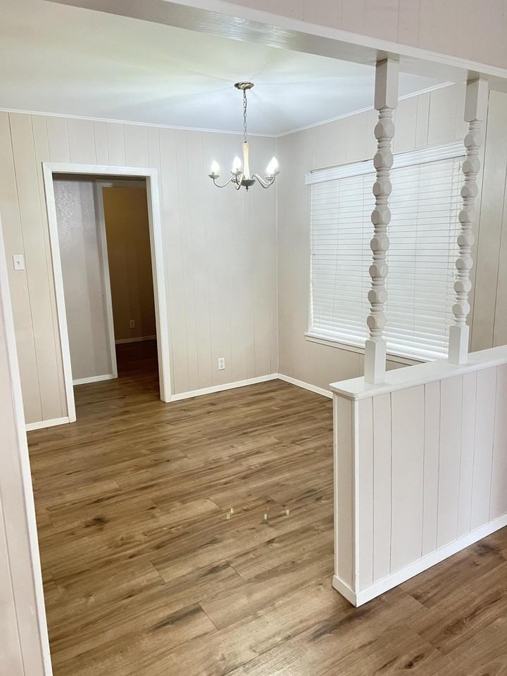 2820 Lindenwood Dr - Photo 3 of 13