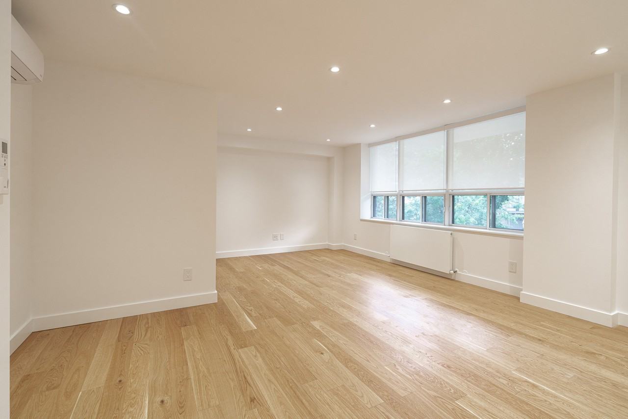 755 Avenue Road - Photo 5 of 17