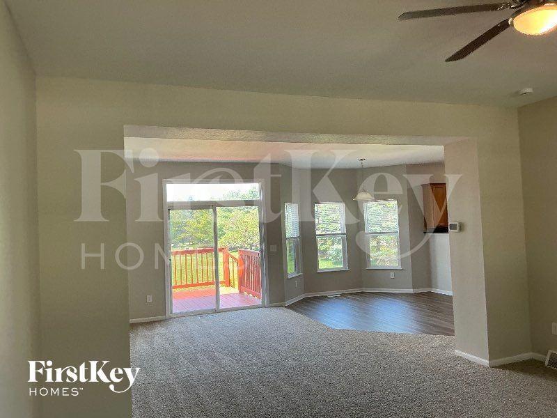 7894 Champaign Dr - Photo 2 of 10