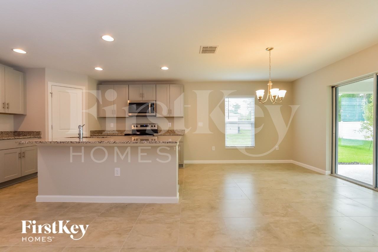 481 Earheart Dr - Photo 5 of 16
