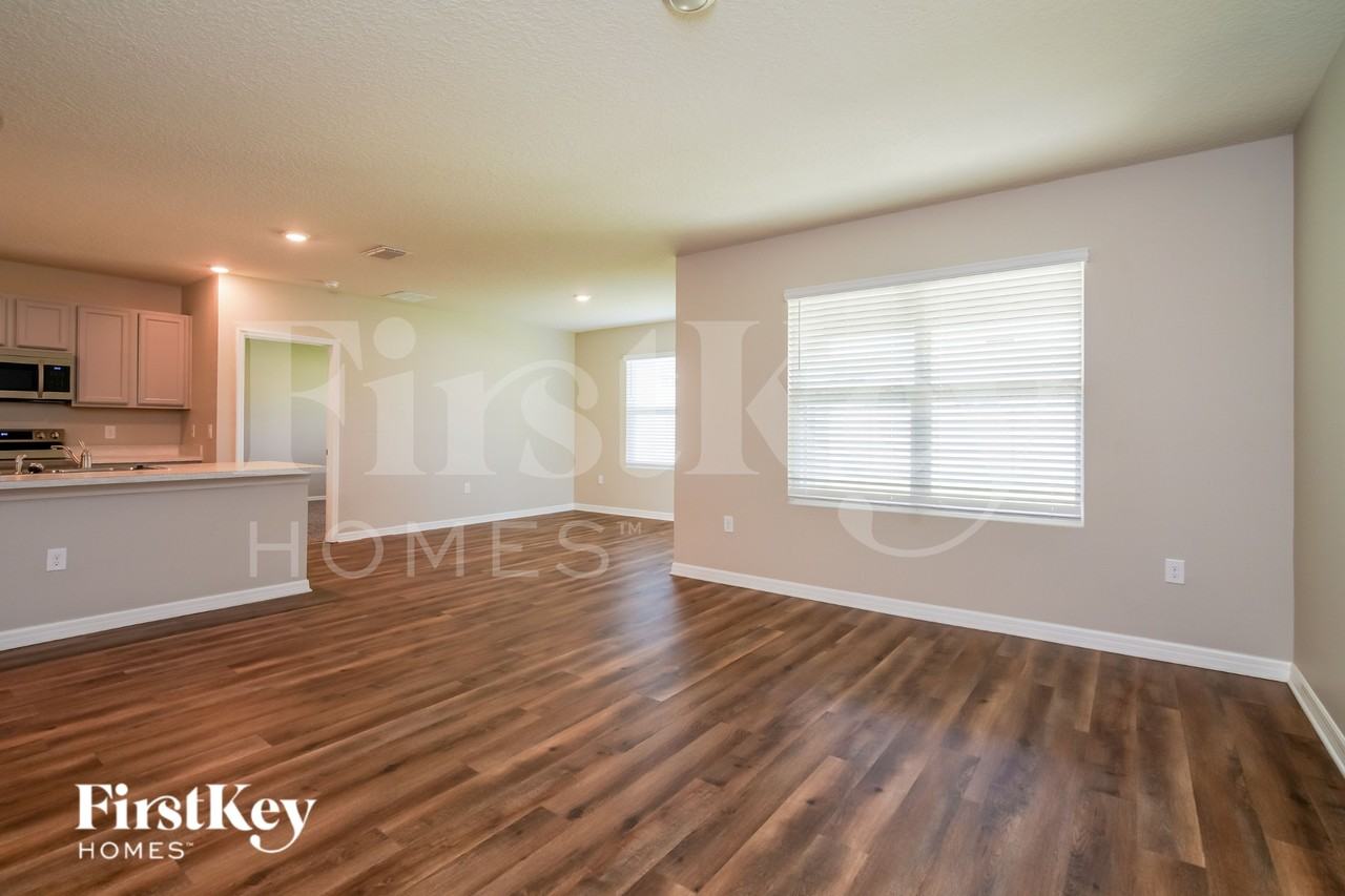 2741 Grand Central Ave - Photo 3 of 16