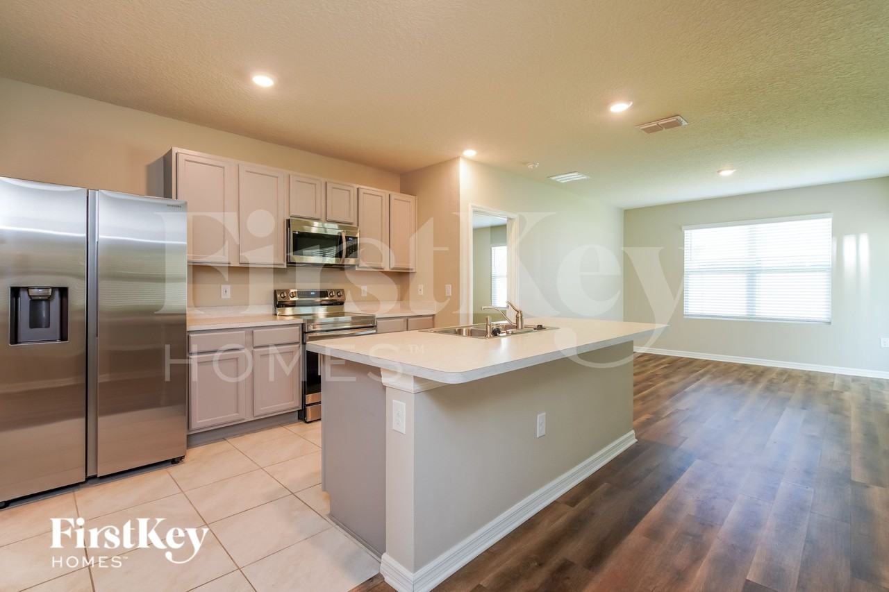 2741 Grand Central Ave - Photo 6 of 16