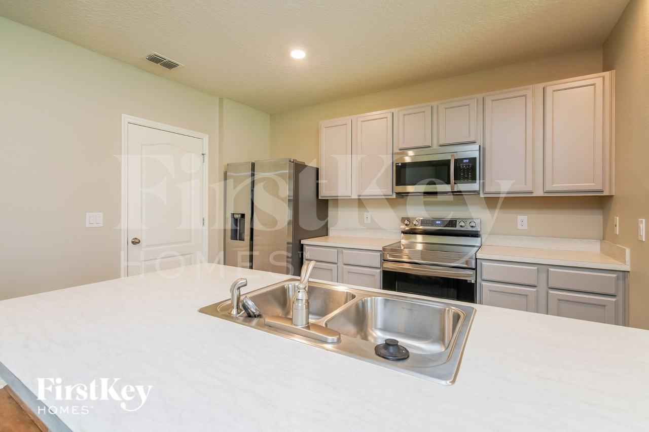 2741 Grand Central Ave - Photo 7 of 16