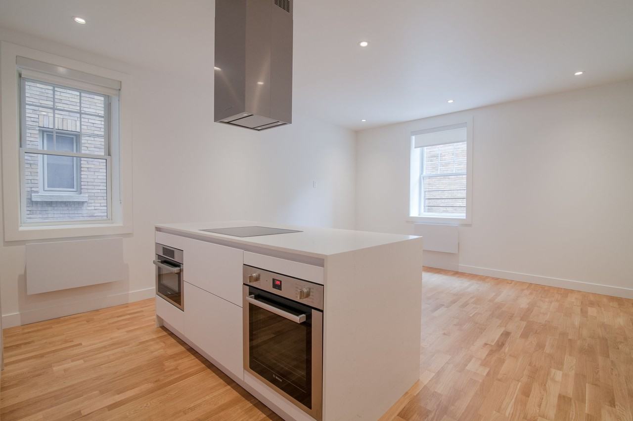 2100 du Fort Street - Photo 2 of 50