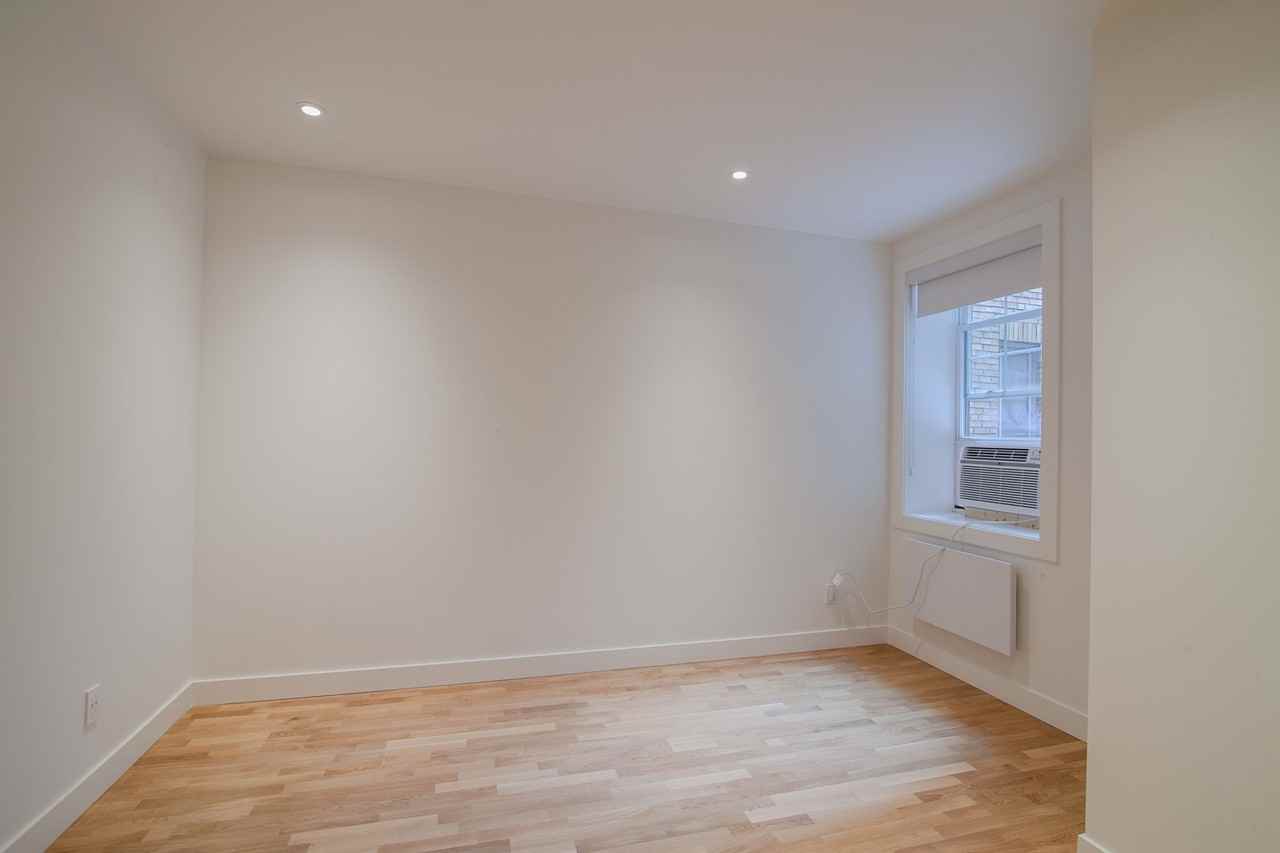 2100 du Fort Street - Photo 4 of 50
