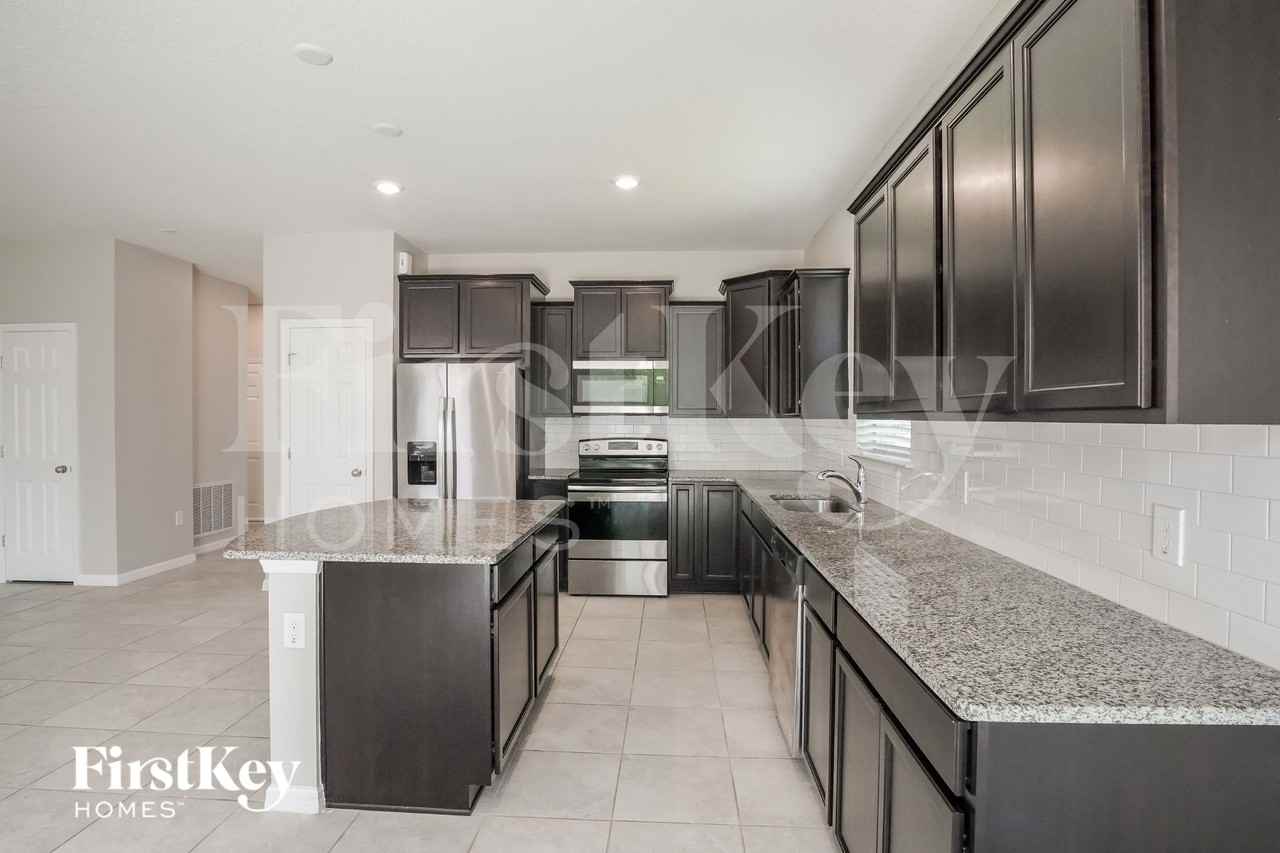 1869 Cayman Cove Cir - Photo 5 of 18