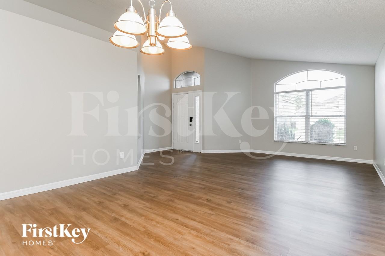 13521 Fordwell Dr - Photo 5 of 15