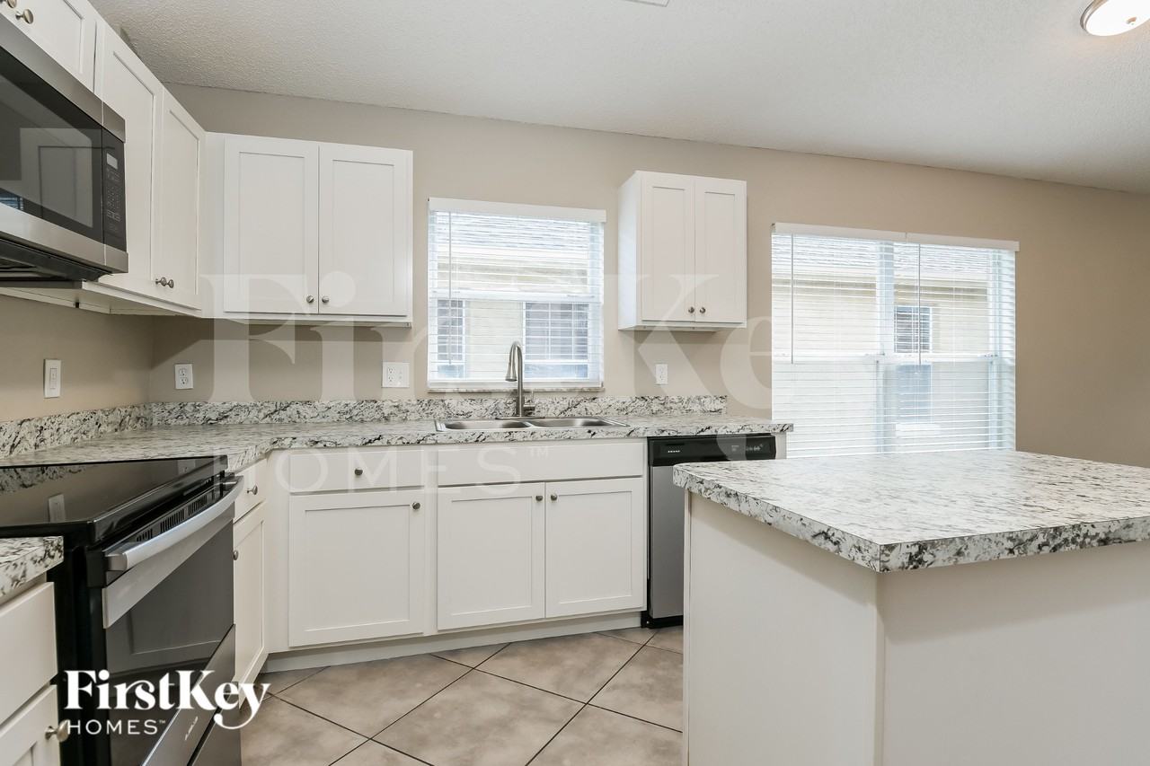 13521 Fordwell Dr - Photo 6 of 15