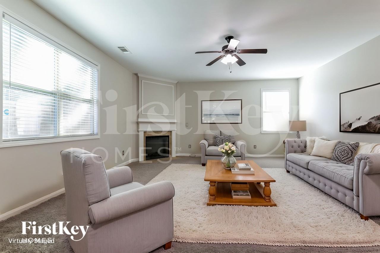 1312 Thomas Daniel Way - Photo 3 of 18