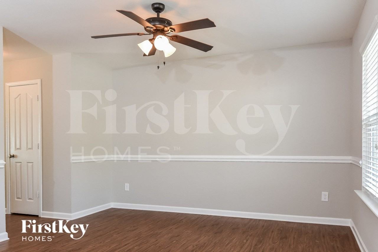 2007 Buckminster Dr - Photo 3 of 15