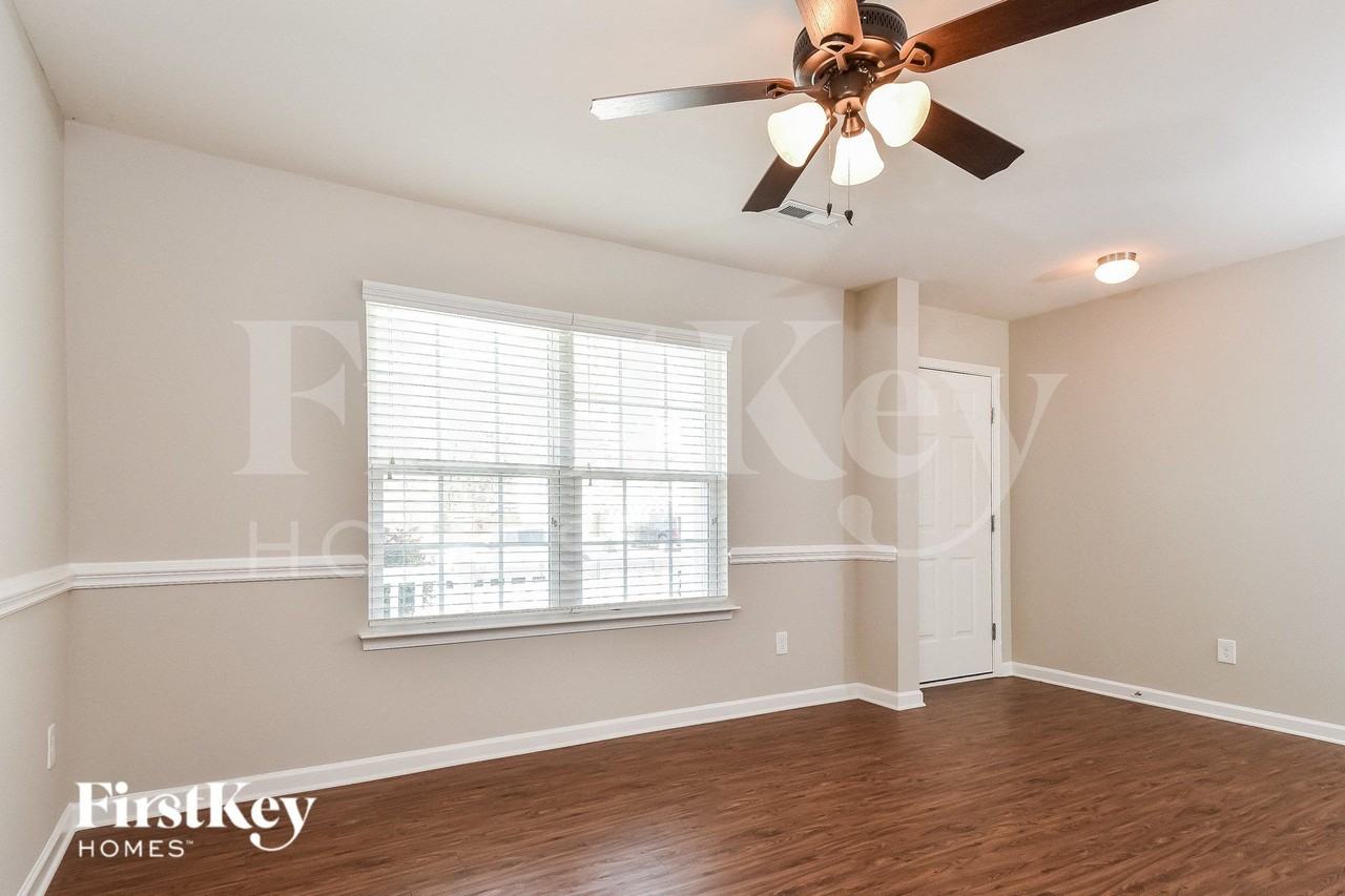 2007 Buckminster Dr - Photo 4 of 15