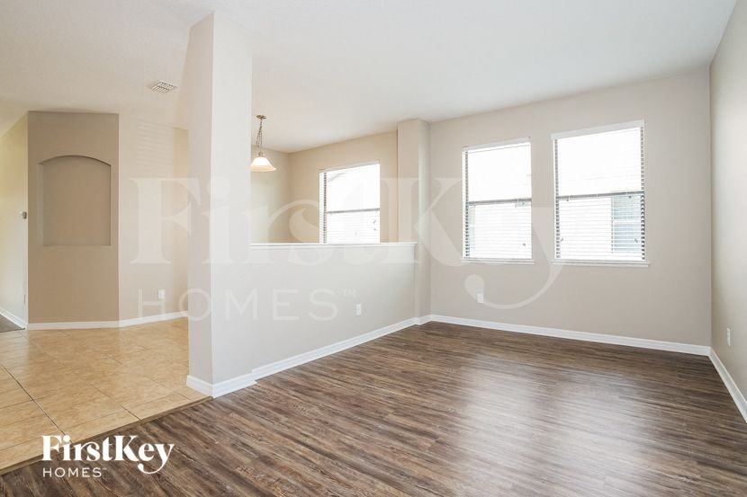 3086 Pointe Place Ave - Photo 3 of 15