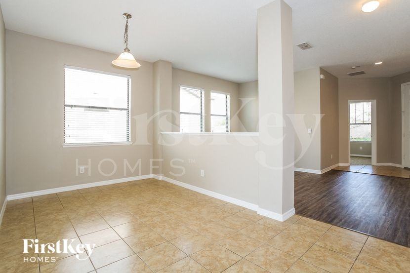 3086 Pointe Place Ave - Photo 5 of 15