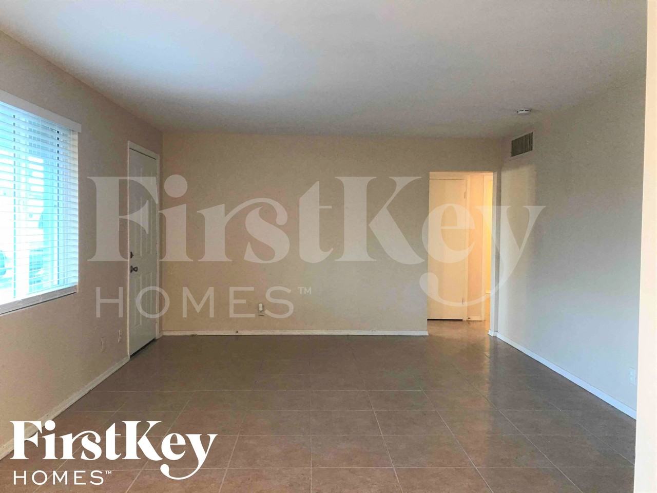 3625 W San Juan Ave - Photo 2 of 21