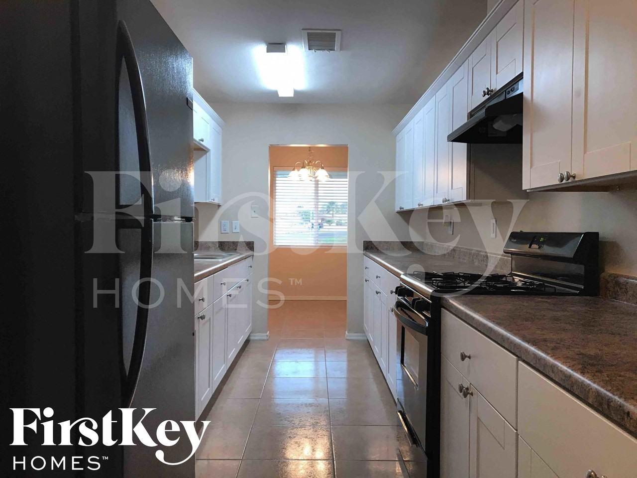 3625 W San Juan Ave - Photo 5 of 21